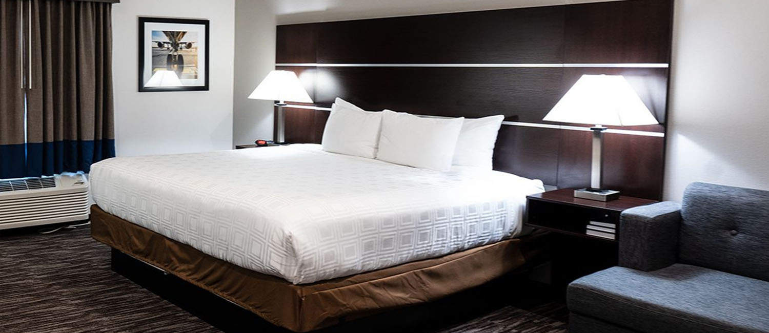 OUR THOUGHTFULLY DESIGNED GUEST ROOMS PROVIDE LUXURIOUS COMFORT AND PERSONALIZED SERVICES